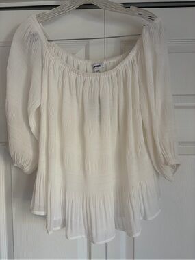Express White Off-Shoulder Peasant Top - Gorgeous top!